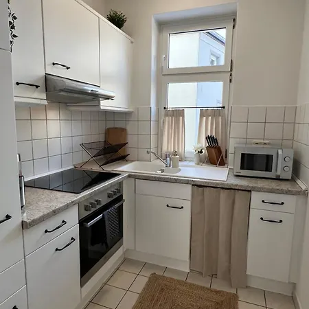 Daire Neu - Innenstadtsuite Fuer 4 Mit Parkplatz Schwerin (Mecklenburg-Vorpommern)