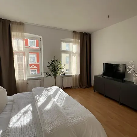 Neu - Innenstadtsuite Fuer 4 Mit Parkplatz Daire