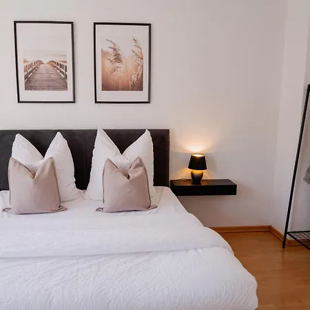 Neu - Innenstadtsuite Fuer 4 Mit Parkplatz * Schwerin (Mecklenburg-Vorpommern)
