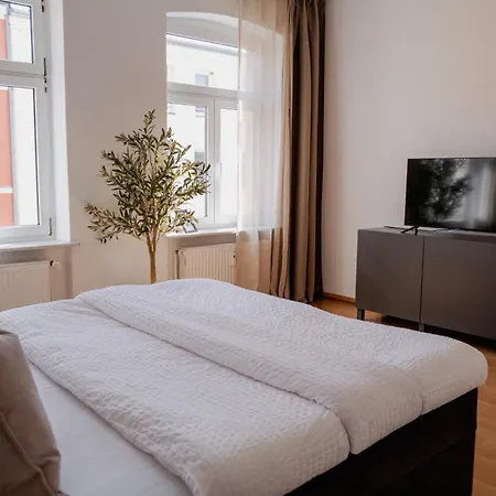 Neu - Innenstadtsuite Fuer 4 Mit Parkplatz Daire *