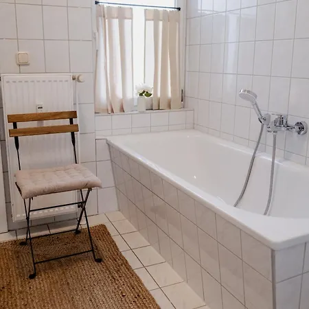 Neu - Innenstadtsuite Fuer 4 Mit Parkplatz * Schwerin (Mecklenburg-Vorpommern)