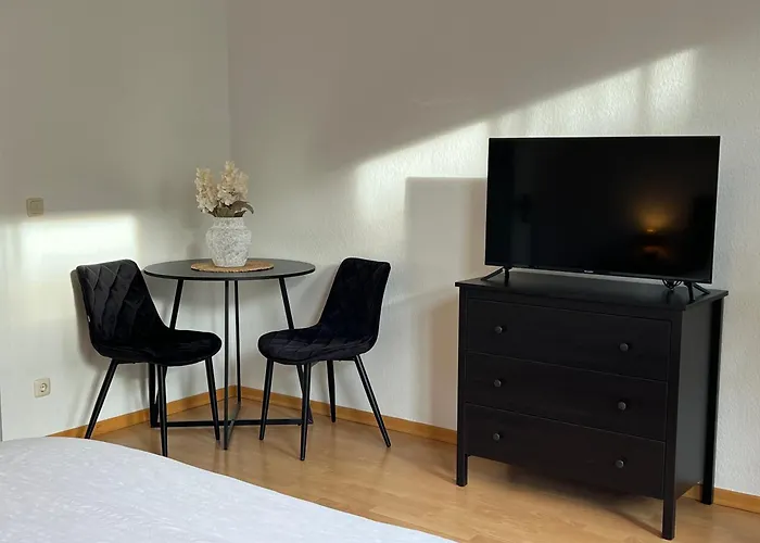 Neu - Innenstadtsuite Für 4 Mit Parkplatz Apartment